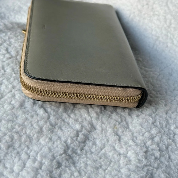 AUTHENTIC Two Tone Chloe Wallet - Picture 5 of 16